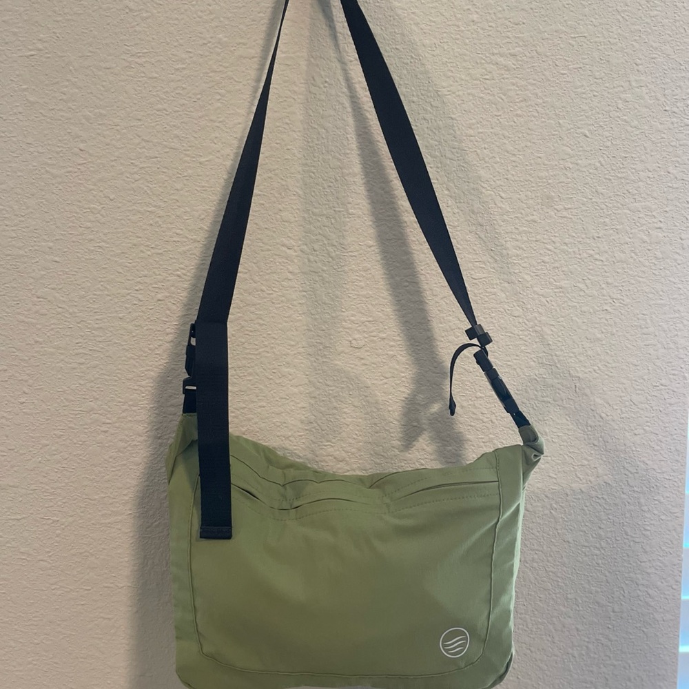 Packable Windbreaker - image 1